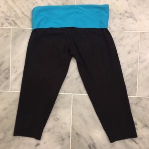 Victoria’s Secret Cropped Yoga Pants Leggings S